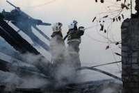 В Хакасии двое подростков вынесли из горящего дома троих детей