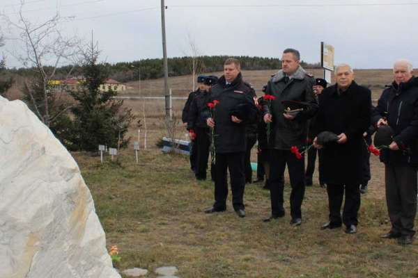 В Минусинске полицейские почтили память погибших коллег