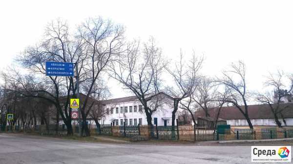 В Минусинске напротив пятой школы избили ребенка