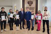 В Минусинске дети-сироты получили жилищные сертификаты после вмешательства прокуратуры