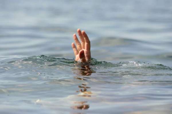 В Черногорске мужчина не смог доплыть до берега искусственного водоёма