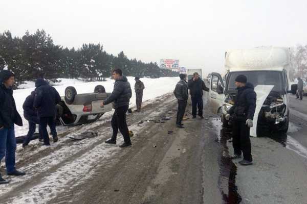 На трассе возле Минусинска столкнулись три машины