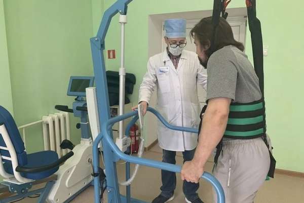 В главную больницу Хакасии поступило оборудование для реабилитации пациентов с сосудистыми заболеваниями