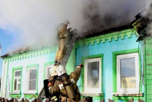 В Минусинском районе горел двухквартирный дом