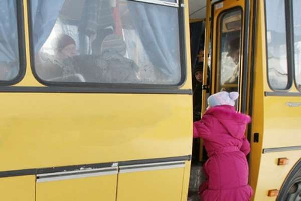 В России планируют запретить высаживать детей-безбилетников