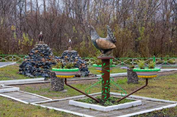 Площади ж.д. станций на юге Сибири украсили арт-объекты