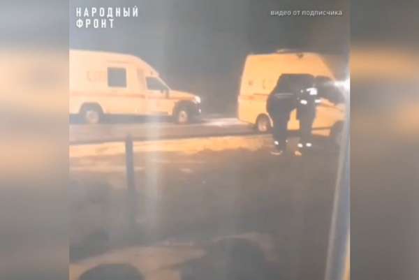 В Минусинске скорая помощь застряла на городской дороге
