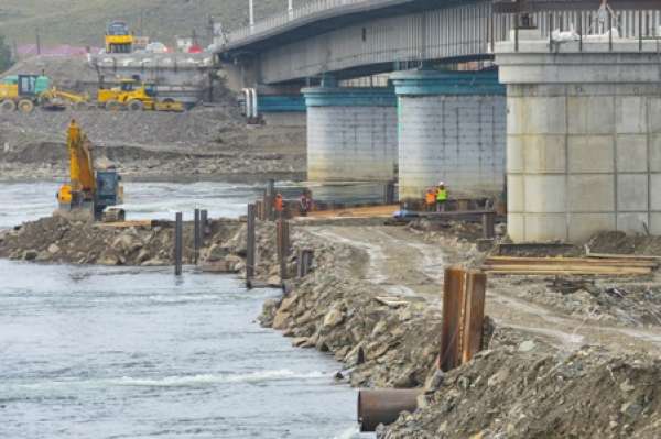 В Туве началось возведение нового моста через Енисей