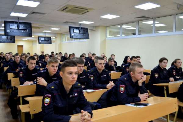 Минусинских выпускников зовут в юридический институт МВД