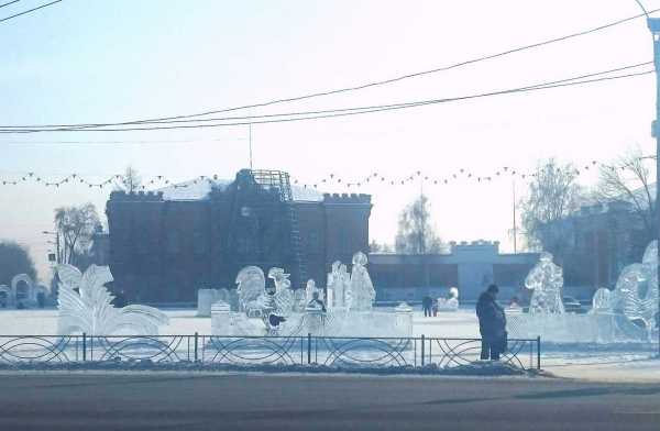 Минусинск прощается с атрибутами Нового года