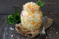 В Минусинском районе засаливают тонны капусты по «бабушкиному рецепту»