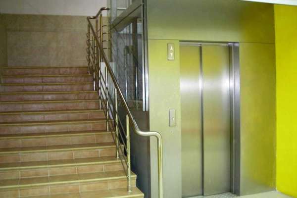 В Минусинск поступили новые лифты