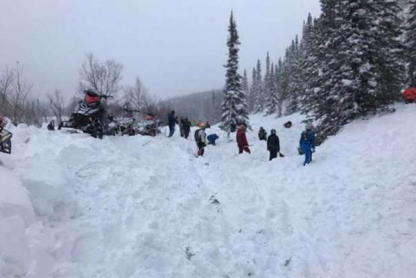 В Хакасии нашли снегоходы пропавших туристов