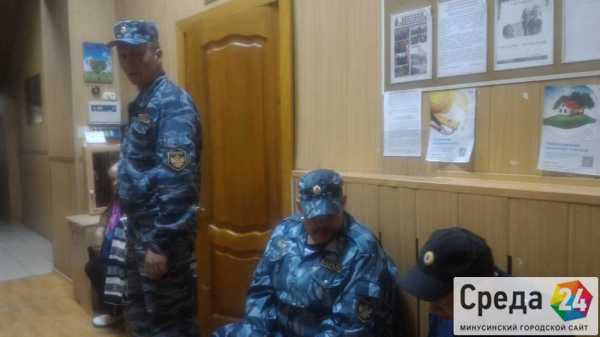 На борьбу с журналистами минусинские депутаты подключили охранников ЧОПа