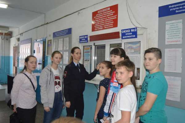 Госавтоинспекция Минусинска провела экскурсию для школьников