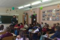 Минусинским школьникам наглядно рассказали о работе огнеборцев
