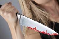 В Черногорске пьяная женщина ударила супруга ножом в живот