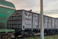 Трое жителей Красноярского края похитили из грузового поезда более 400 кг металла