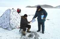 Рыбачить на льду Саяно-Шушенского водохранилища небезопасно