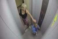 В Красноярске решается вопрос об избрании меры пресечения для бабушки, избившей в лифте внучку