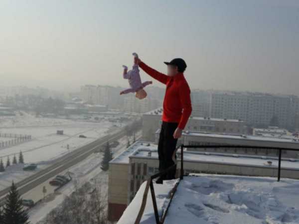 В Красноярском крае отец-экстремал вытворял с дочерью невероятные вещи