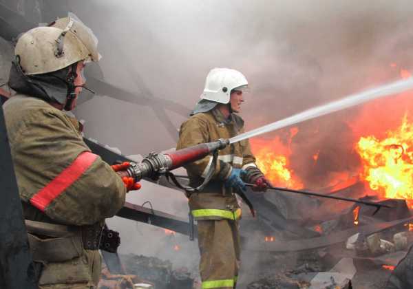 На пожаре в Топольках взорвался газовый баллон