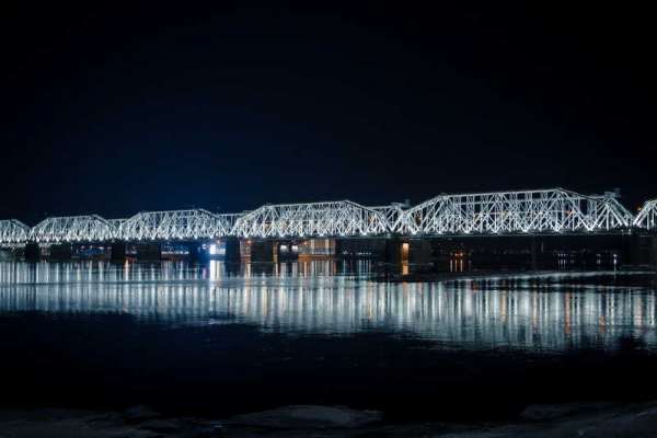 Железнодорожный мост в Красноярске - первый в России с художественной подсветкой