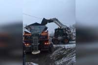 Коммунальные службы Абакана убирают снег в круглосуточном режиме