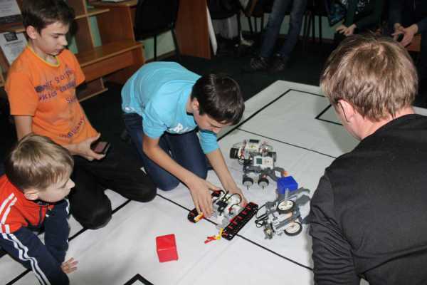 День робототехники в Минусинске отметили соревнованиями