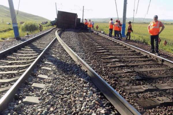 В  Хакасии идет ликвидация аварии на железной дороге