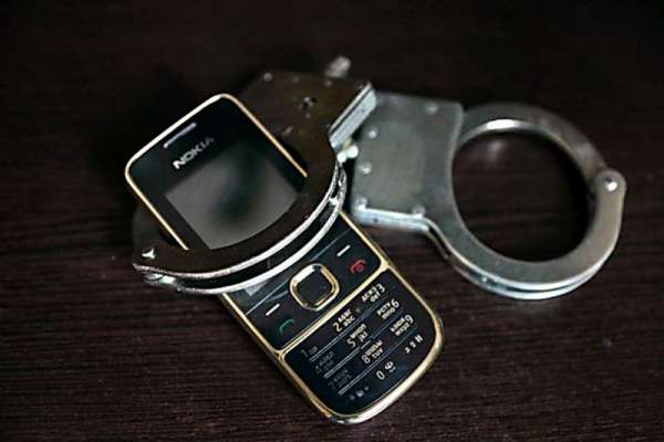 Абаканские полицейские нашли вора, укравшего телефон