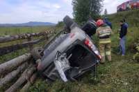 В Хакасии спасатели разрезали автомобиль, чтобы достать пострадавших