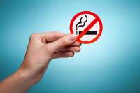 В общепите вводится тотальный запрет на курение, в том числе кальянов и вейпов
