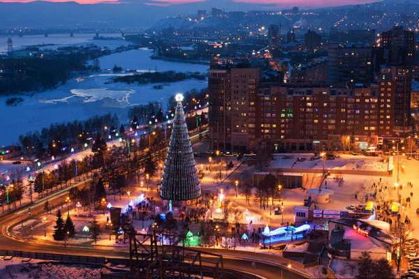 В Красноярске открыли самую большую елку в Евразии