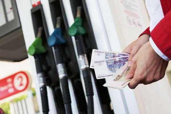 Снижения цен на бензин минусинцам ожидать не стоит