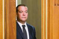 Эксперты раскритиковали инициативу экс-премьера Медведева о гарантированном доходе