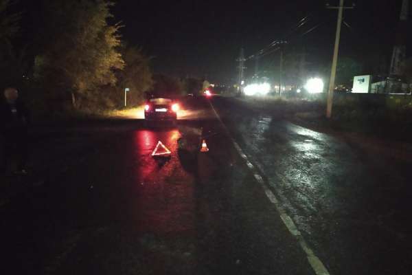 В Саяногорске на темной дороге сбили пешехода