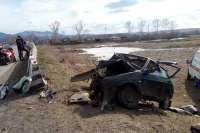 В Хакасии пьяный водитель на ВАЗ-2108 влетел в отбойник