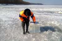 МЧС: кратковременная оттепель не повлияла на прочность льда водоемов Хакасии