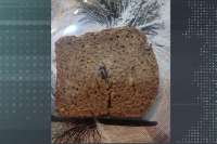 Житель Саяногорска нашёл в «Бородинском» хлебе ржавый гвоздь