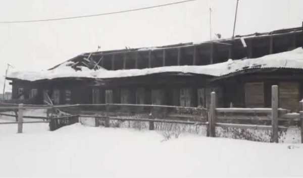 В Красноярском крае рухнула крыша многоквартирного дома