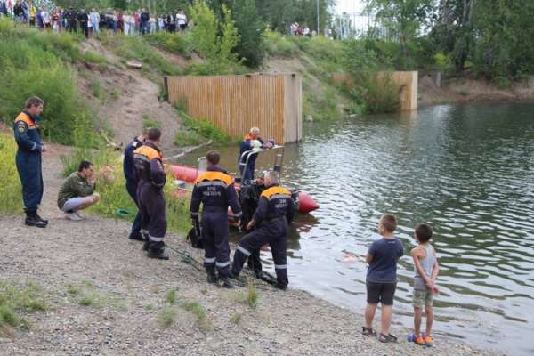В Красноярске на острове Татышев молодой человек утонул в искусственном водоеме
