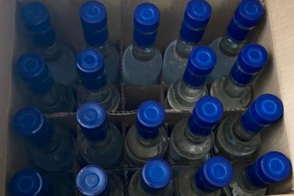 Житель Минусинска хранил на складах Хакасии 17 тонн алкоголя по поддельным документам
