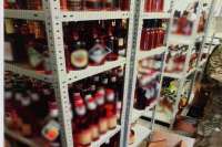 В Красноярском крае у семейной пары конфисковали 1000 литров контрафактного алкоголя
