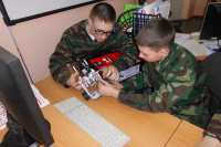 Минусинские кадеты собрали своего первого робота