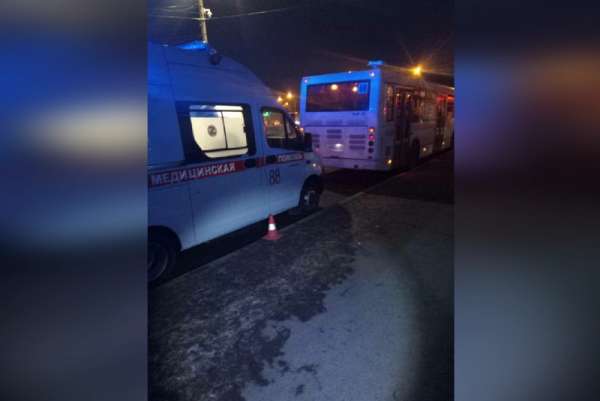 В Красноярске под колёсами автобуса погибла пенсионерка