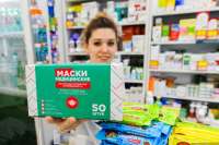 Владимир Путин предложил лишать лицензий аптеки, в которых завышают цены на маски