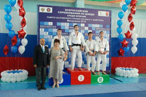 Минусинские дзюдоисты взяли второе место на всероссийских соревнованиях