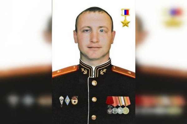 Гвардии майору Владимиру Чепе посмертно присвоено звание Герой России