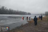 Двое рыбаков провалились под лёд на Минусинской протоке